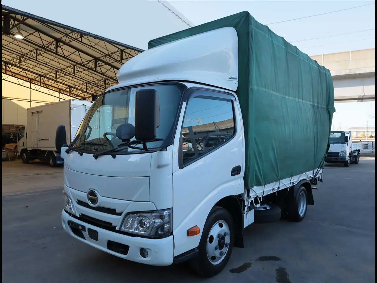 日野 デュトロ 小型 平ボディ 幌 2PG-XZU605M の中古トラック【車両No.182279】
