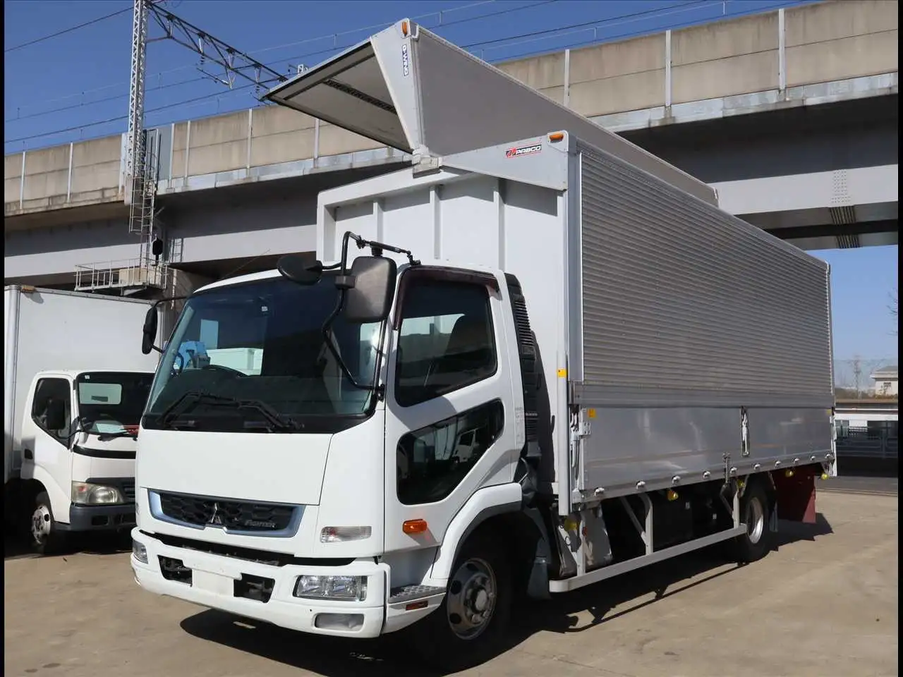 三菱 ファイター 中型/増トン ウイング エアサス 2KG-FK74F の中古トラック【車両No.182367】