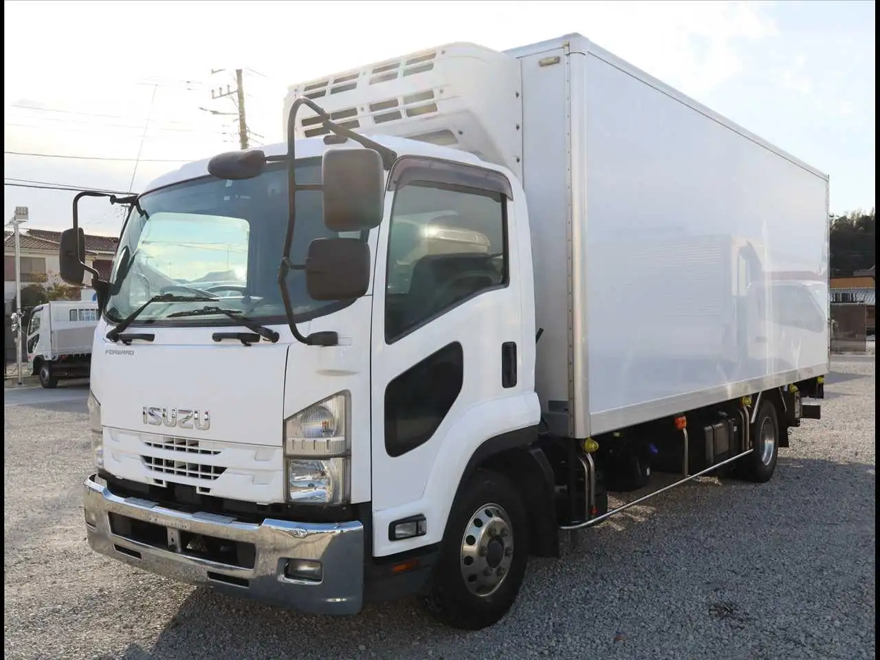 いすゞ フォワード 中型/増トン 冷凍冷蔵 低温 パワーゲート の中古トラック【車両No.182369】