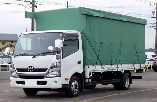 トヨタ ダイナ 小型 平ボディ 幌 TKG-XZU720 の中古トラック【車両No.182485】