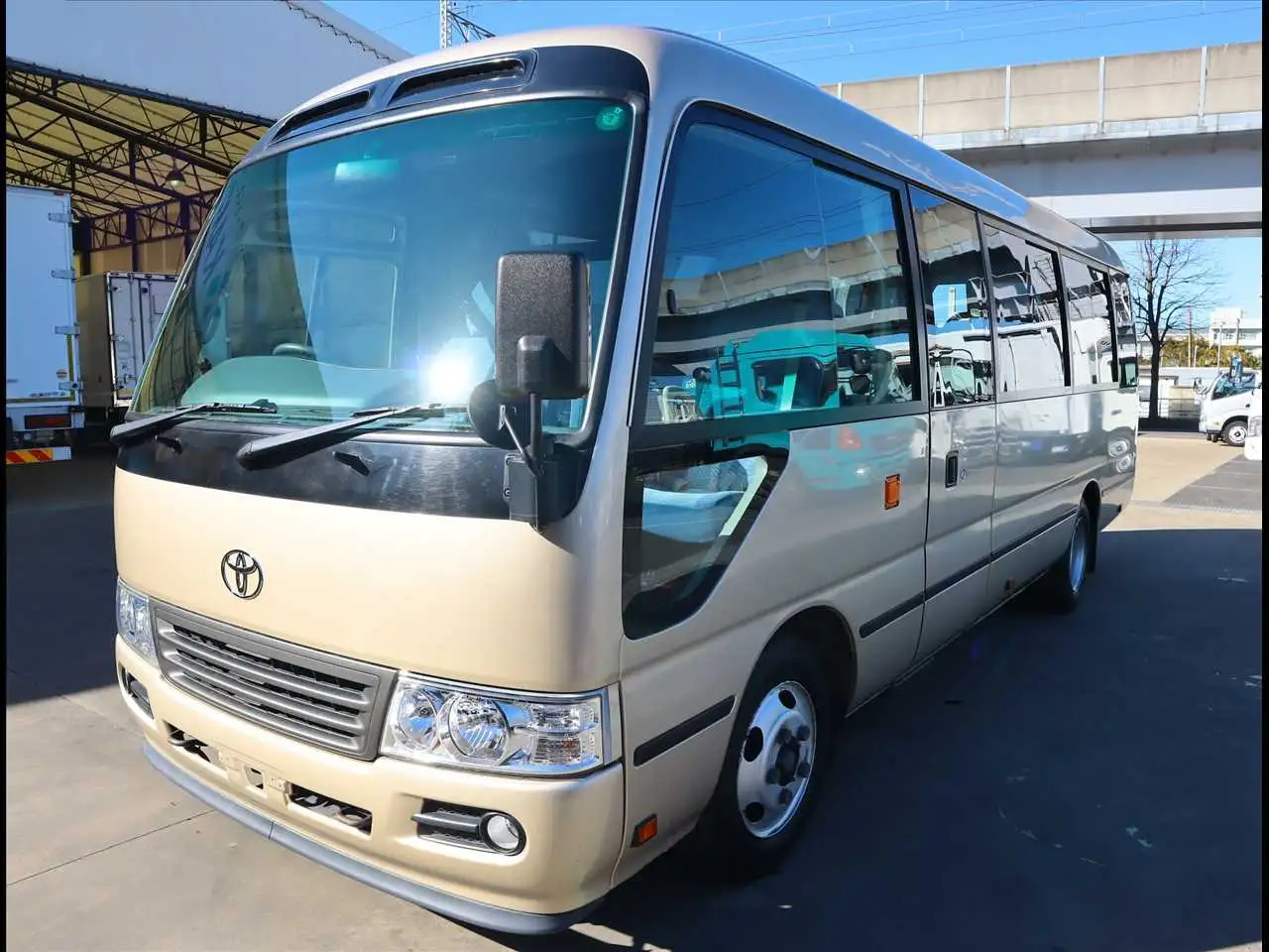 トヨタ コースター 小型 バス マイクロバス SDG-XZB51 の中古トラック【車両No.182850】