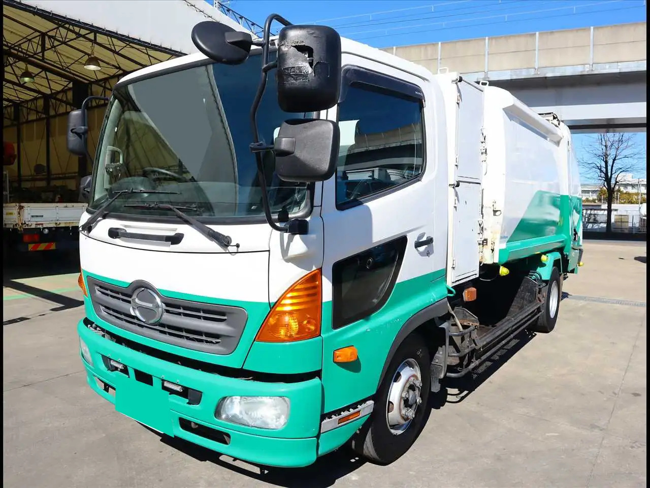 日野 レンジャー 中型/増トン パッカー車 プレス式 TKG-GC7JGAA の中古トラック【車両No.182810】