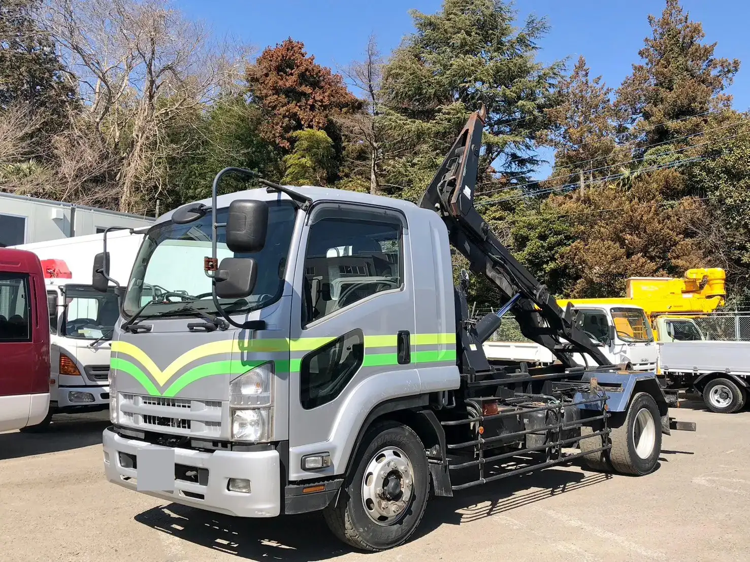 いすゞ フォワード 中型/増トン アームロール シングルホイスト ベッド の中古トラック【車両No.182920】