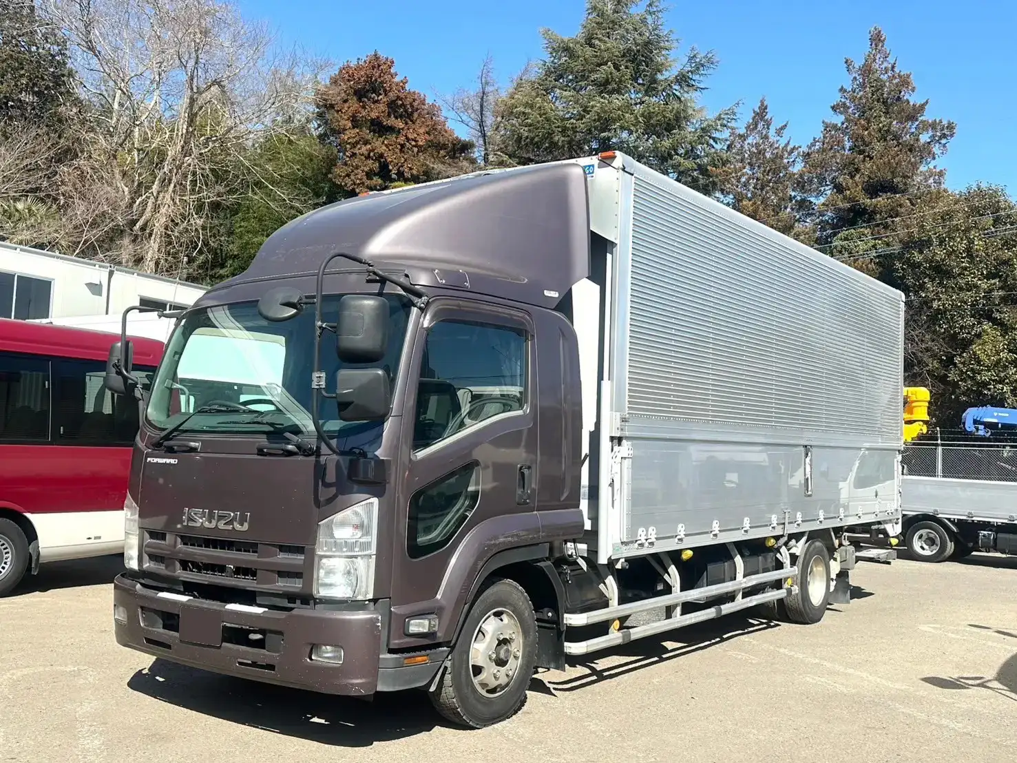 いすゞ フォワード 中型/増トン ウイング パワーゲート センターローラー の中古トラック【車両No.182951】
