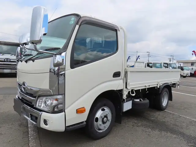 日野 デュトロ 小型 平ボディ 2RG-XZU605M R5 の中古トラック【車両No.183339】