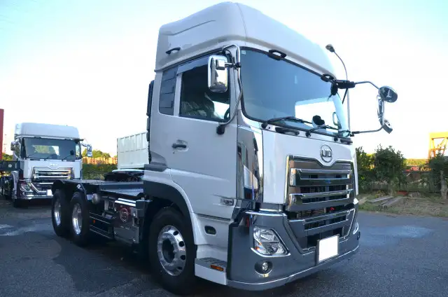 日産UD クオン 大型 トラクター ハイルーフ 2デフ の中古トラック【車両No.183407】