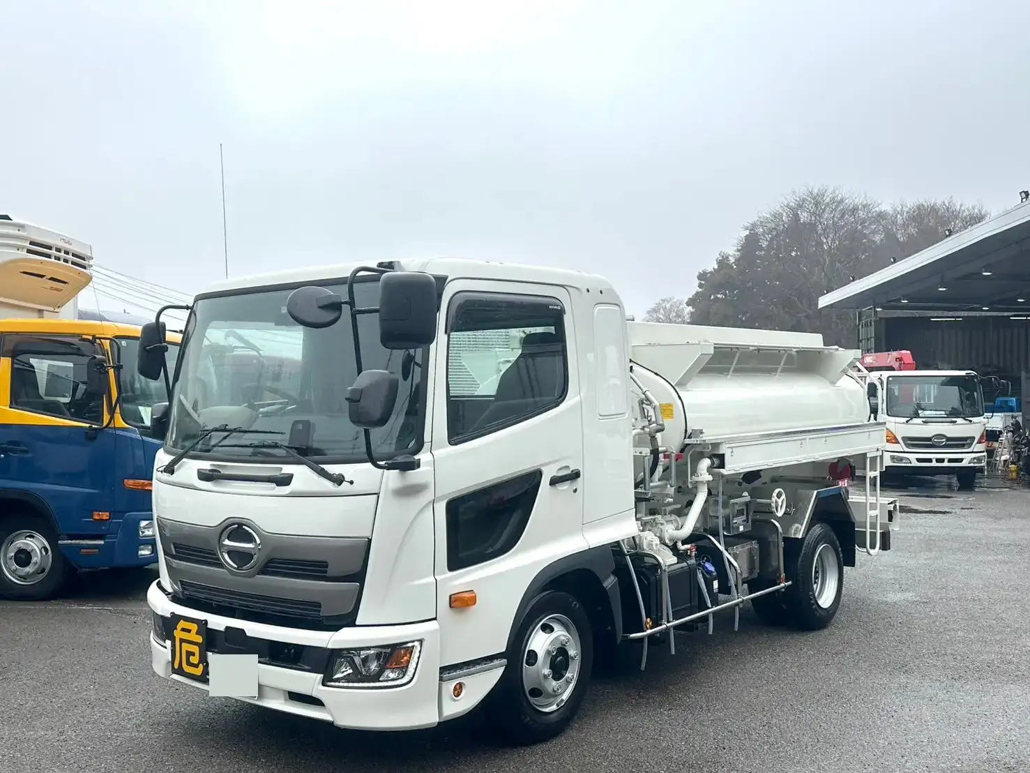 日野 レンジャー 中型/増トン タンク車 ローリー 2KG-FD2ABA の中古トラック【車両No.183780】