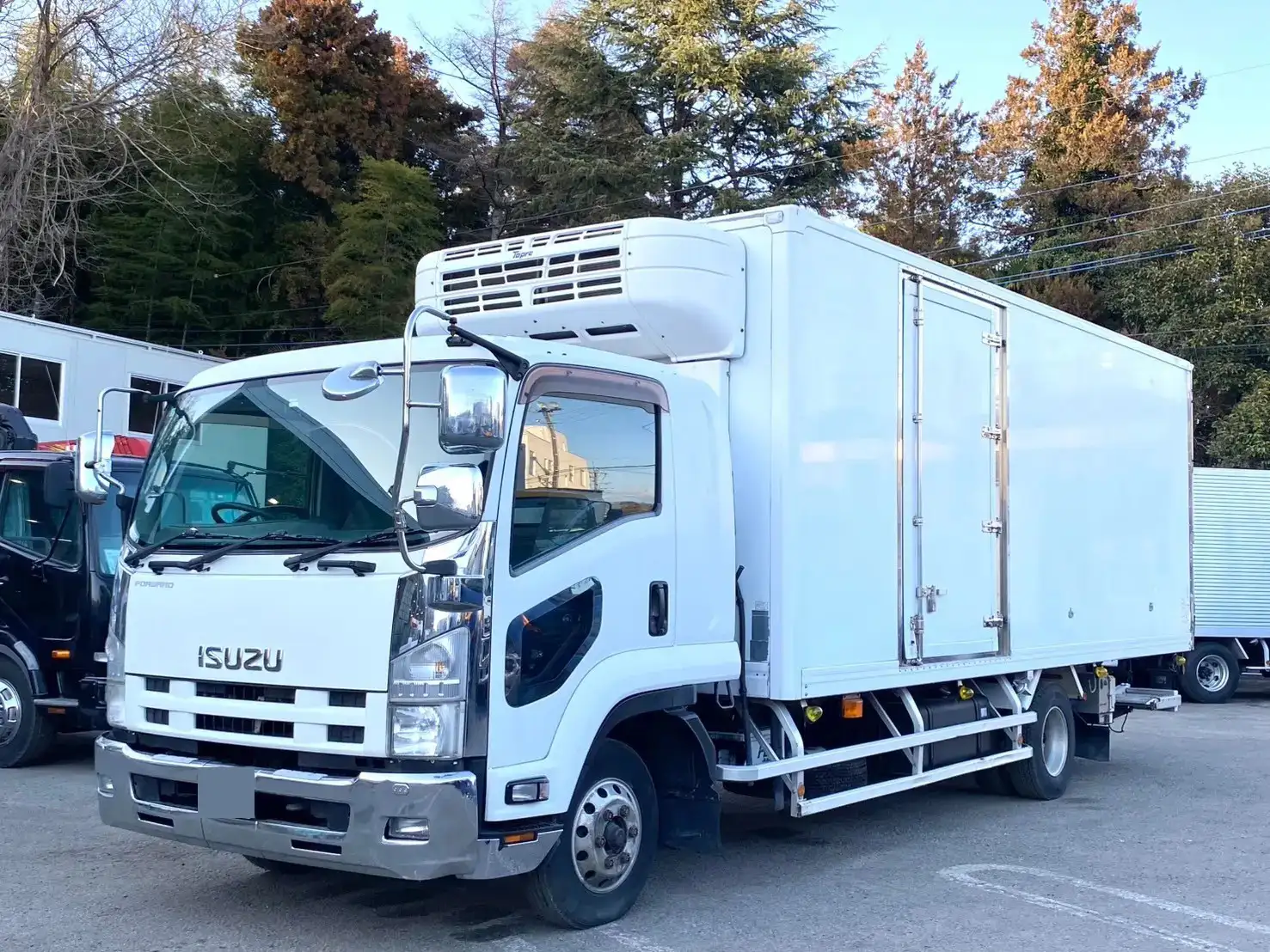 いすゞ フォワード 中型/増トン 冷凍冷蔵 低温 パワーゲート の中古トラック【車両No.183814】
