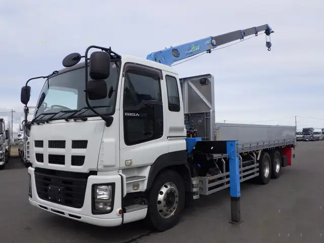 いすゞ ギガ 大型 クレーン付 アルミブロック 4段 の中古トラック【車両No.184250】