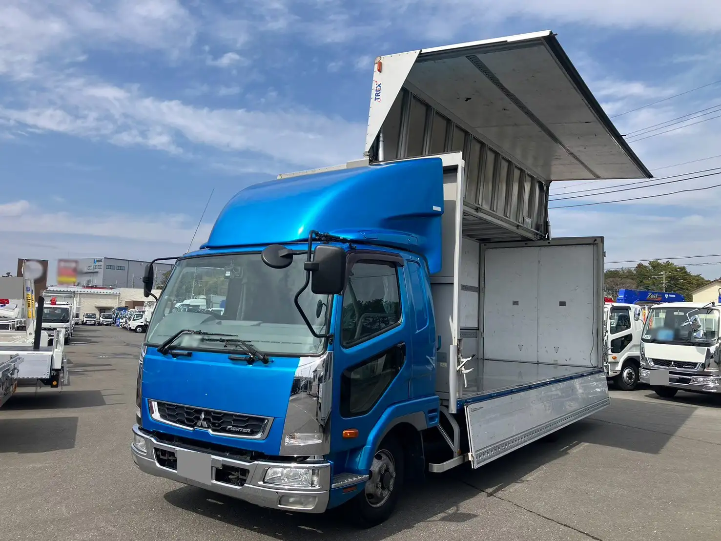 三菱 ファイター 中型/増トン ウイング パワーゲート ベッド の中古トラック【車両No.184298】