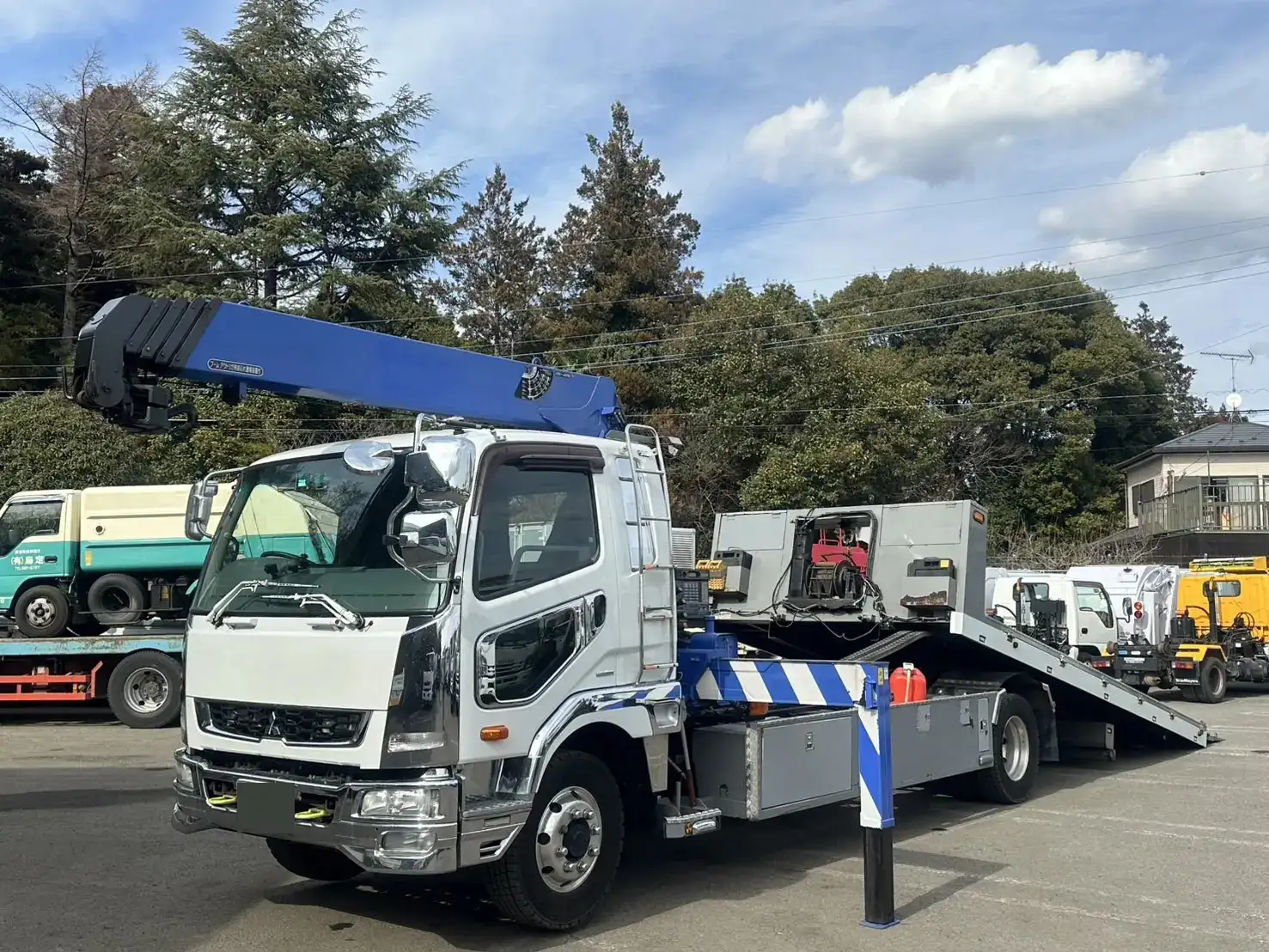 三菱 ファイター 中型/増トン 車両重機運搬 5段クレーン ラジコン の中古トラック【車両No.184692】