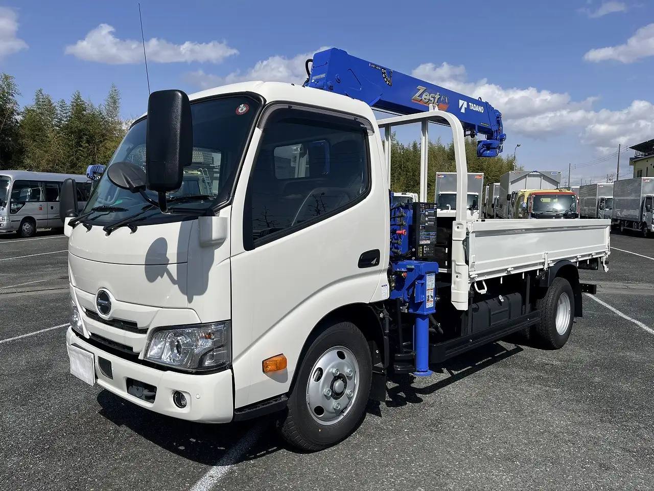 日野 デュトロ 小型 クレーン付 4段 ラジコン の中古トラック【車両No.184871】