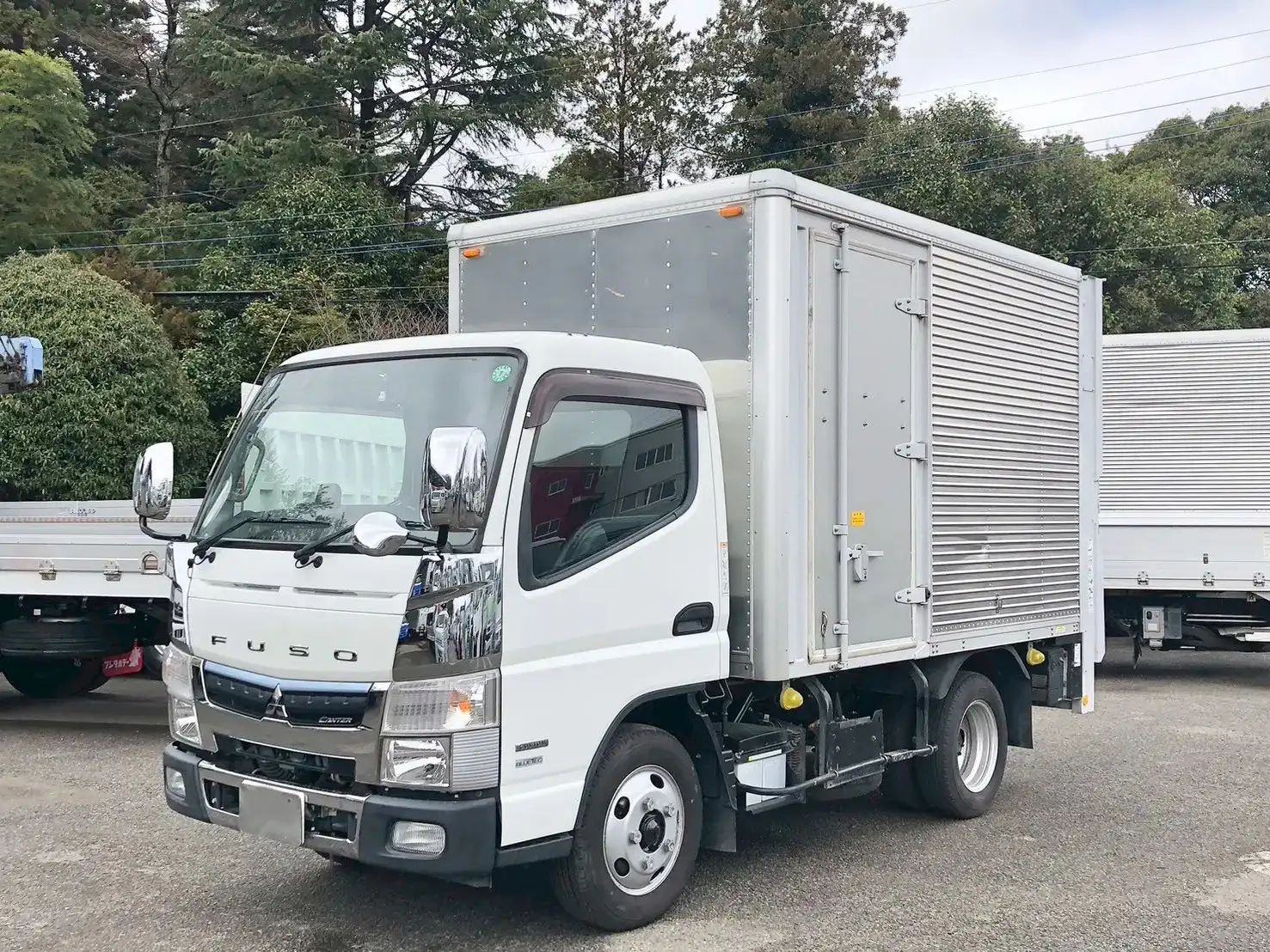 三菱 キャンター 小型 アルミバン パワーゲート サイドドア の中古トラック【車両No.185145】