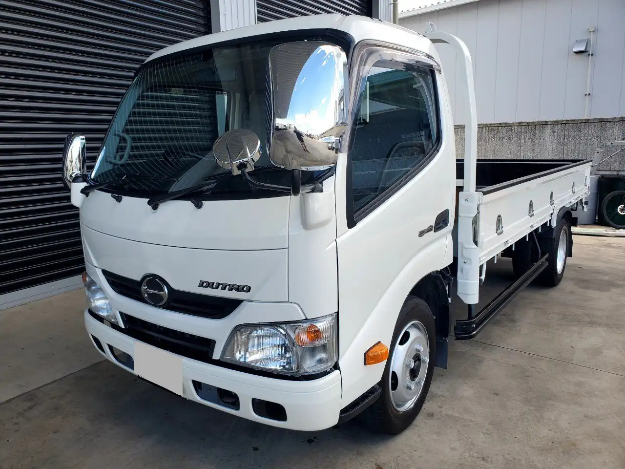 日野 デュトロ 小型 平ボディ TKG-XZU655M H28 の中古トラック【車両No.185215】