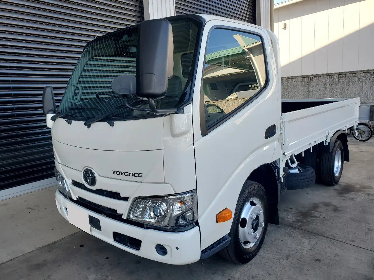 トヨタ トヨエース 小型 平ボディ 2RG-XZC605 H31/R1 の中古トラック【車両No.185217】