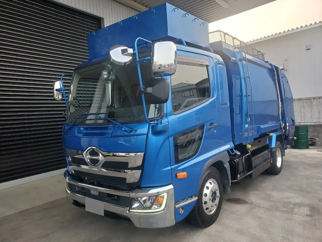日野 レンジャー 中型/増トン パッカー車 プレス式 ベッド の中古トラック【車両No.185833】