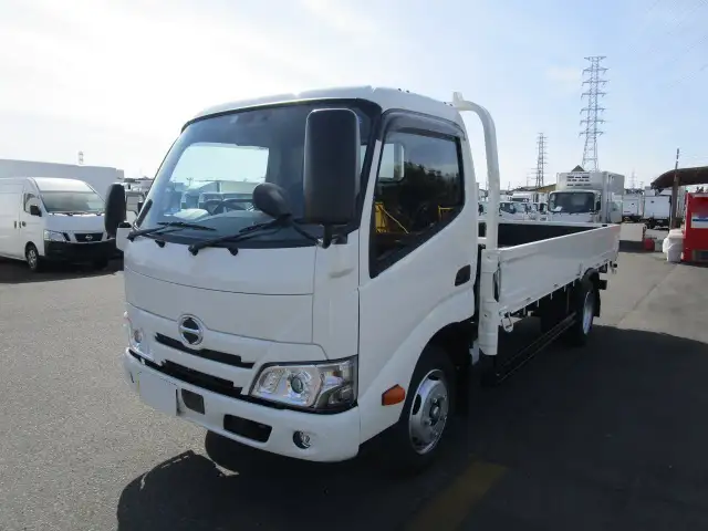 日野 デュトロ 小型 平ボディ 2RG-XZU655M R5 の中古トラック【車両No.185839】