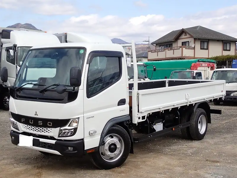 三菱 キャンター 小型 平ボディ 2RG-FEA80 R7 の中古トラック【車両No.185993】