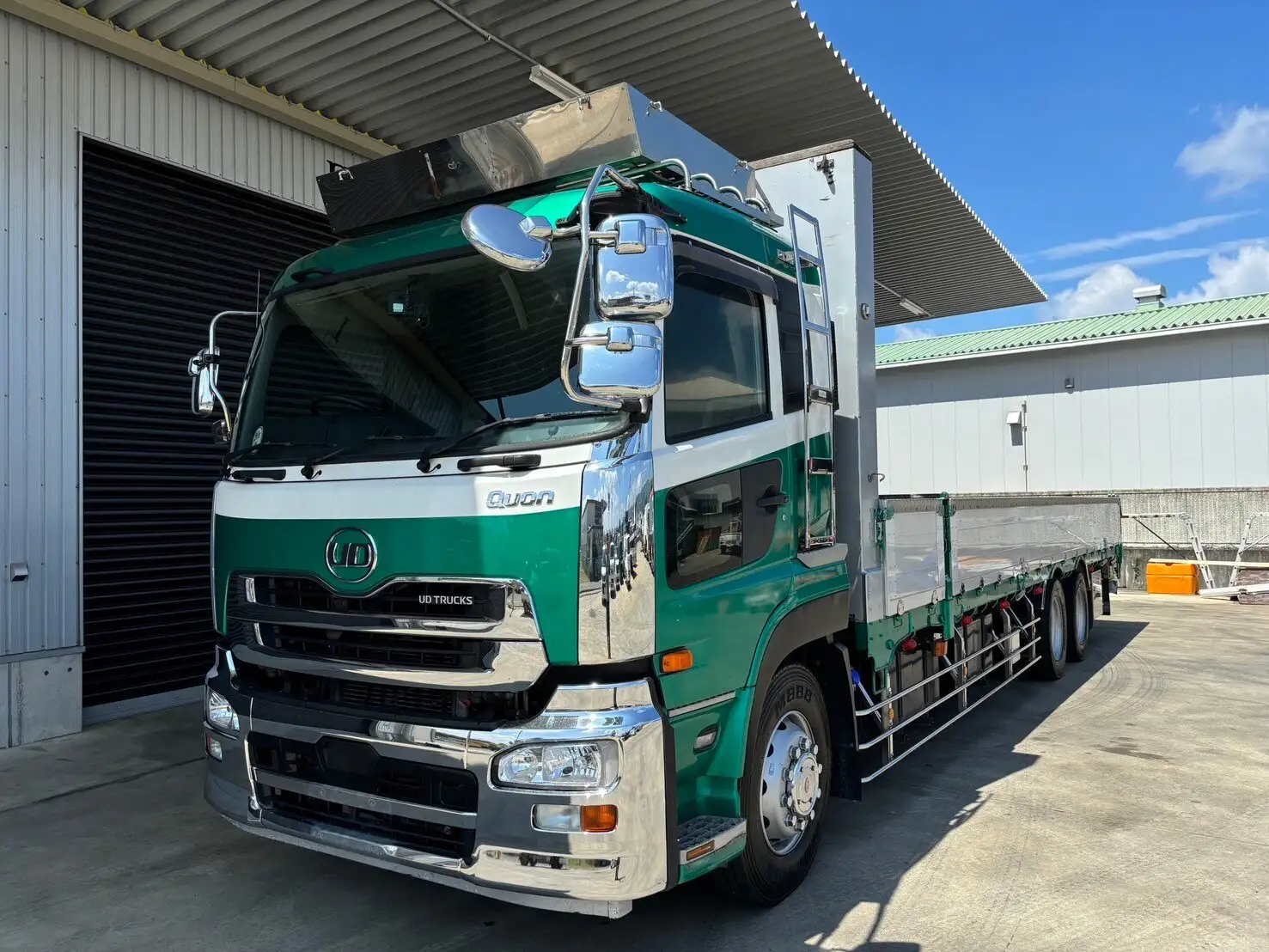 日産UD クオン 大型 平ボディ 床鉄板 アルミブロック の中古トラック【車両No.185937】