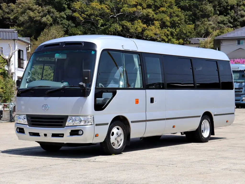 トヨタ コースター 小型 バス マイクロバス SDG-XZB50 の中古トラック【車両No.185921】