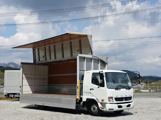 三菱 ファイター 中型/増トン ウイング ベッド TKG-FK61F の中古トラック【車両No.186138】