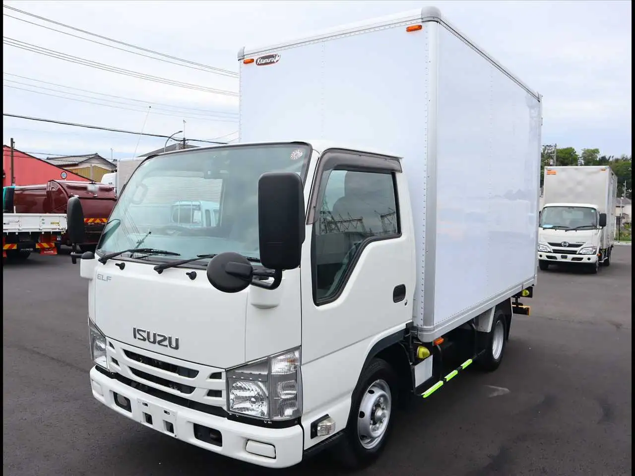 いすゞ エルフ 小型 アルミバン 2RG-NHR88AN R2 の中古トラック【車両No.186254】