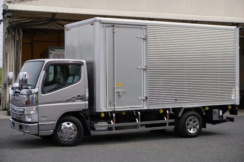 三菱 キャンター 小型 アルミバン パワーゲート サイドドア の中古トラック【車両No.186428】