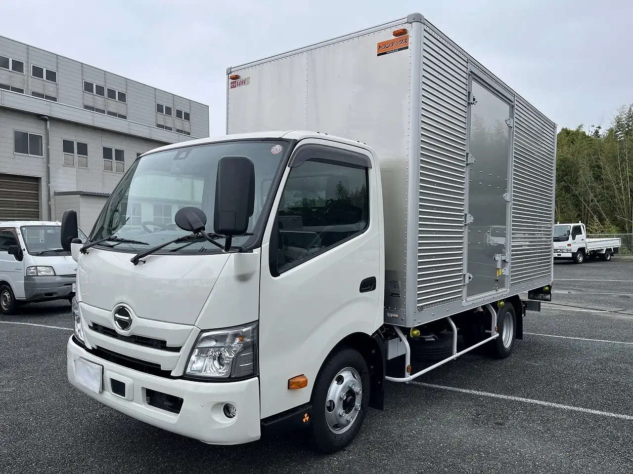 日野 デュトロ 小型 アルミバン パワーゲート サイドドア の中古トラック【車両No.186850】