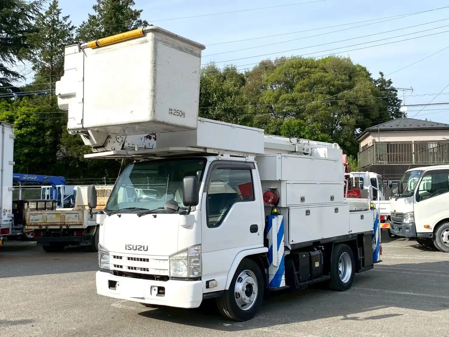 いすゞ エルフ 小型 高所・建柱車 高所作業車 電工仕様 の中古トラック【車両No.187150】