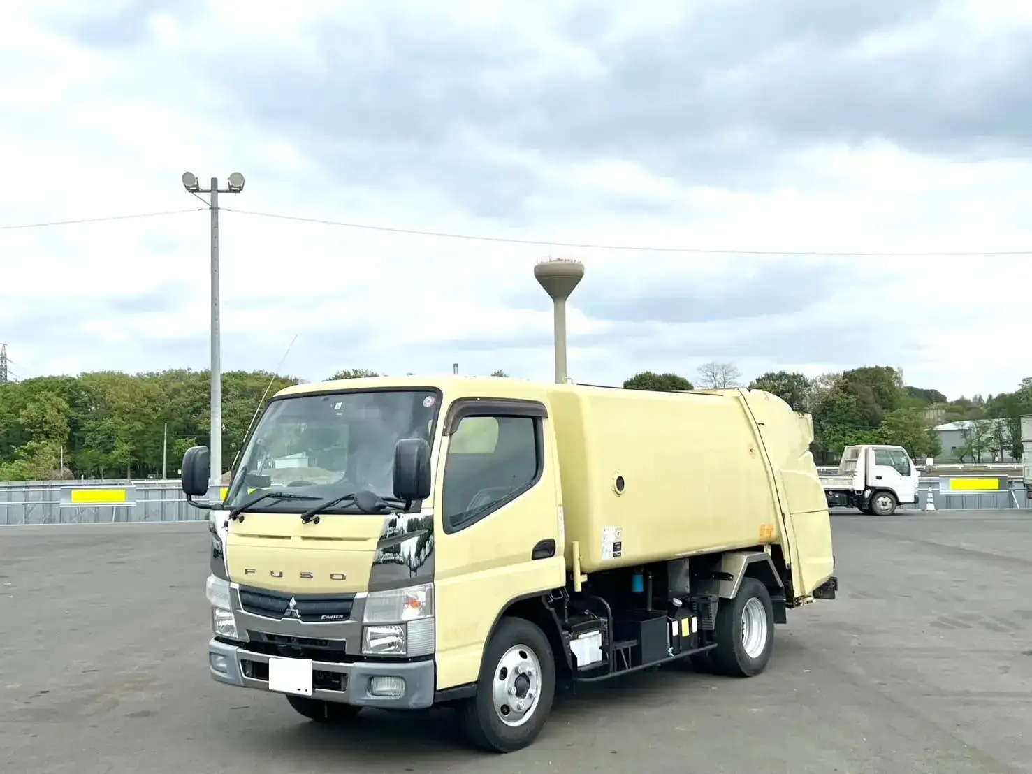 三菱 キャンター 小型 パッカー車 巻き込み式 回転ダンプ式 の中古トラック【車両No.187169】