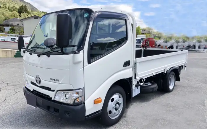トヨタ ダイナ 小型 平ボディ 2KG-XZC605 R7 の中古トラック【車両No.187190】
