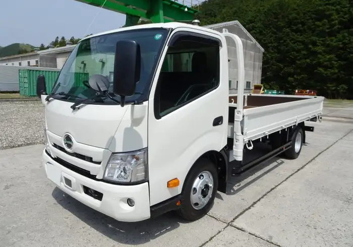 日野 デュトロ 小型 平ボディ 2KG-XZU712M R6 の中古トラック【車両No.187203】