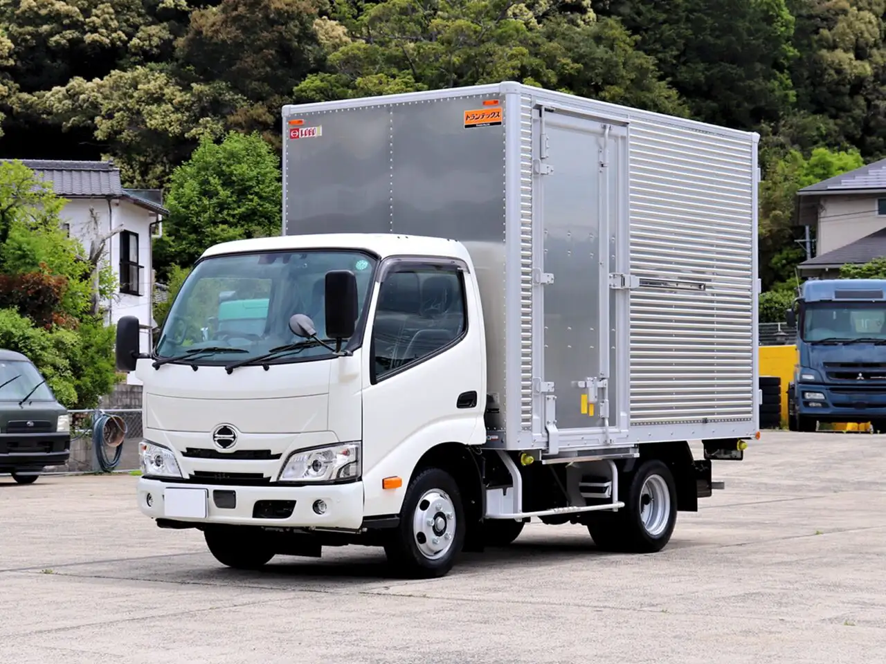 日野 デュトロ 小型 アルミバン サイドドア 2KG-XZC605M の中古トラック【車両No.187385】