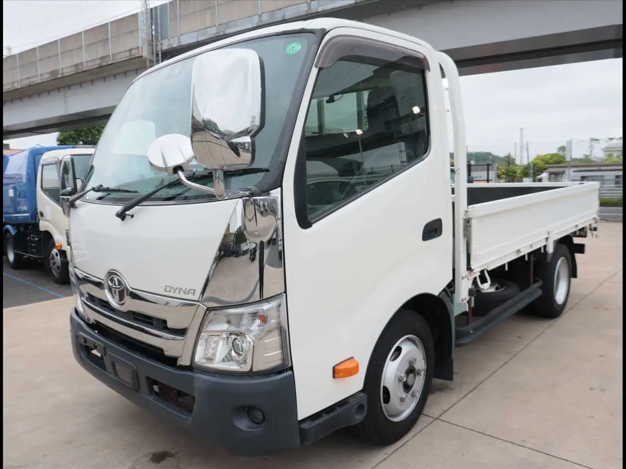 トヨタ ダイナ 小型 平ボディ 2RG-XZU700 R2 の中古トラック【車両No.187269】