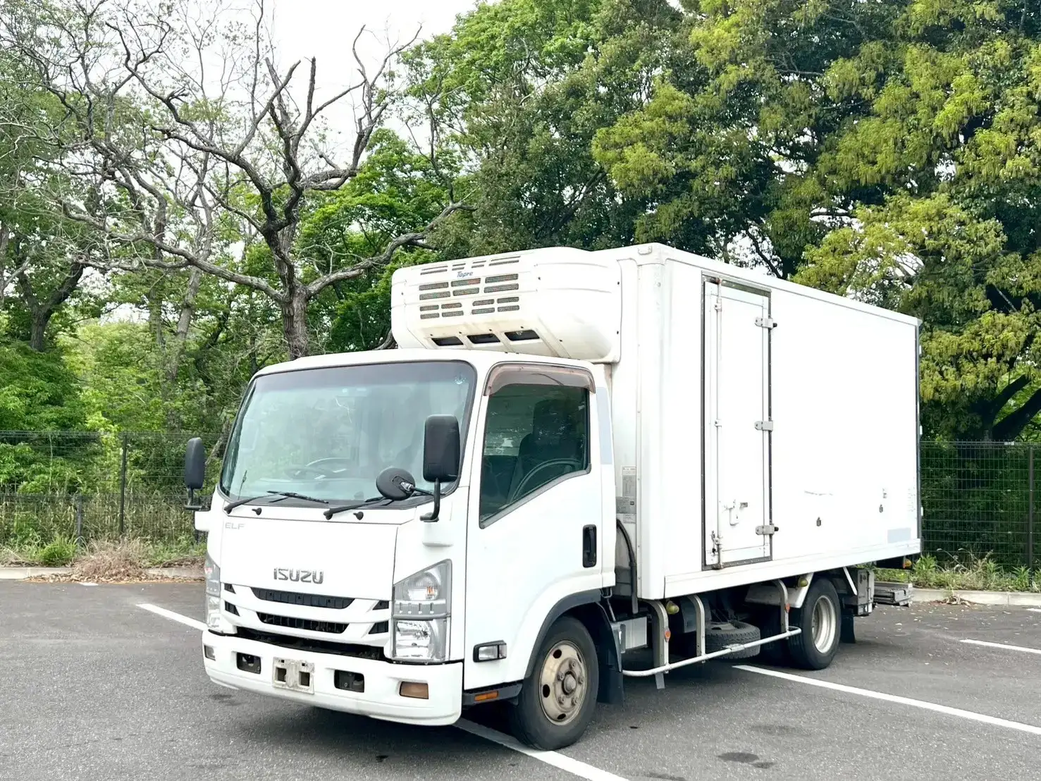 いすゞ エルフ 小型 冷凍冷蔵 低温 パワーゲート の中古トラック【車両No.187589】