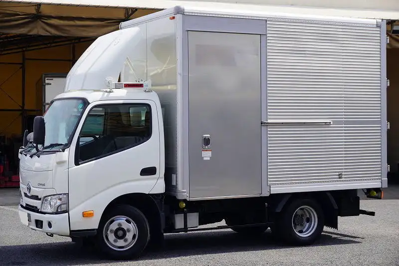トヨタ ダイナ 小型 アルミバン サイドドア 2RG-XZC605 の中古トラック【車両No.188675】