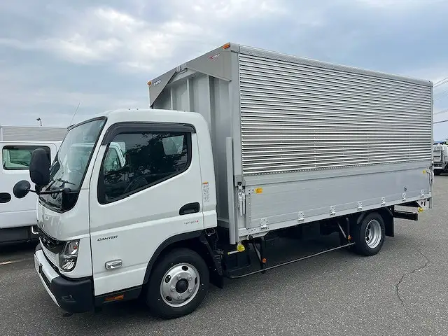 三菱 キャンター 小型 ウイング 2RG-FEB50 R5 の中古トラック【車両No.189092】