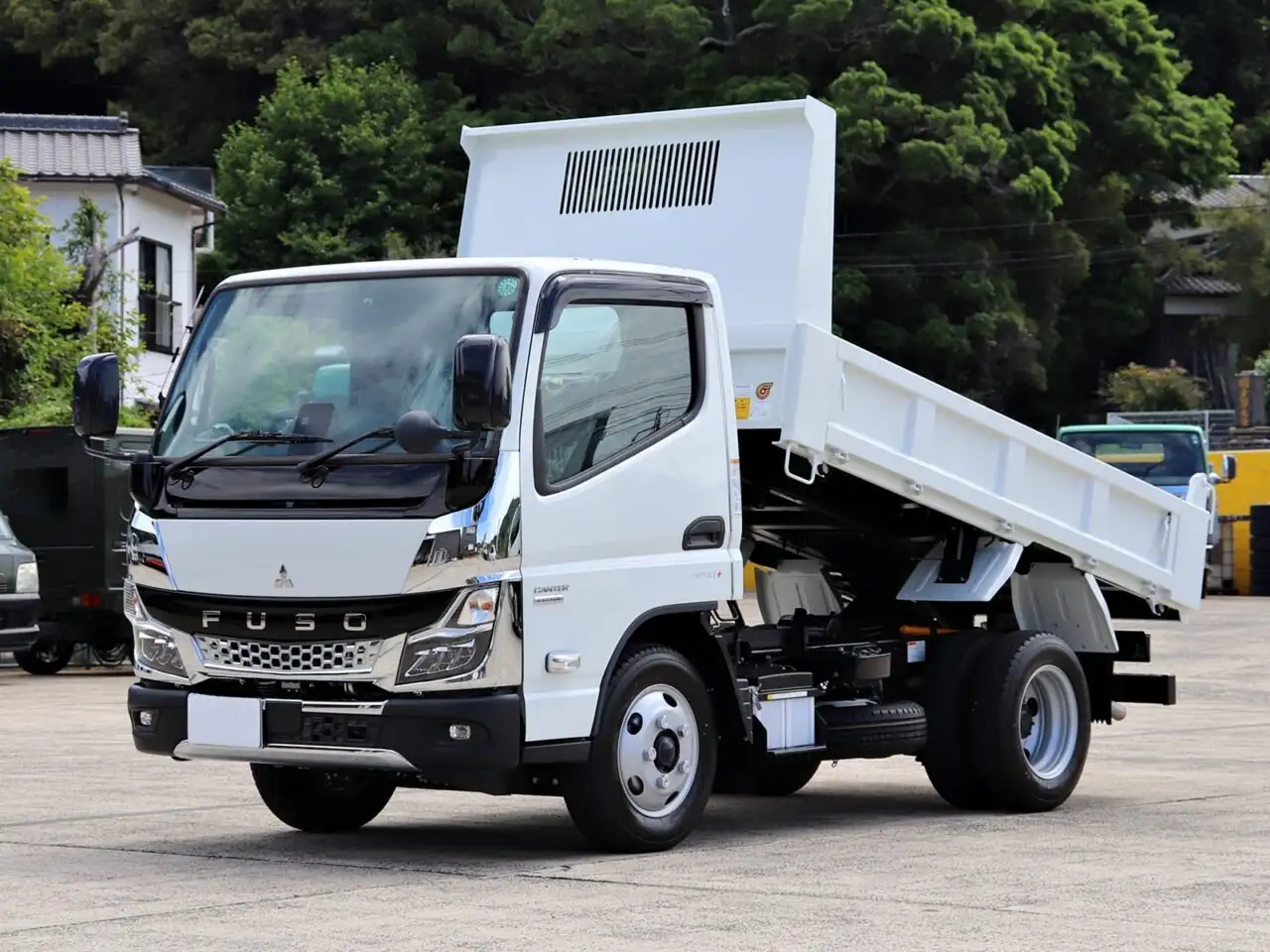 三菱 キャンター 小型 ダンプ 強化 カスタム の中古トラック【車両No.190006】