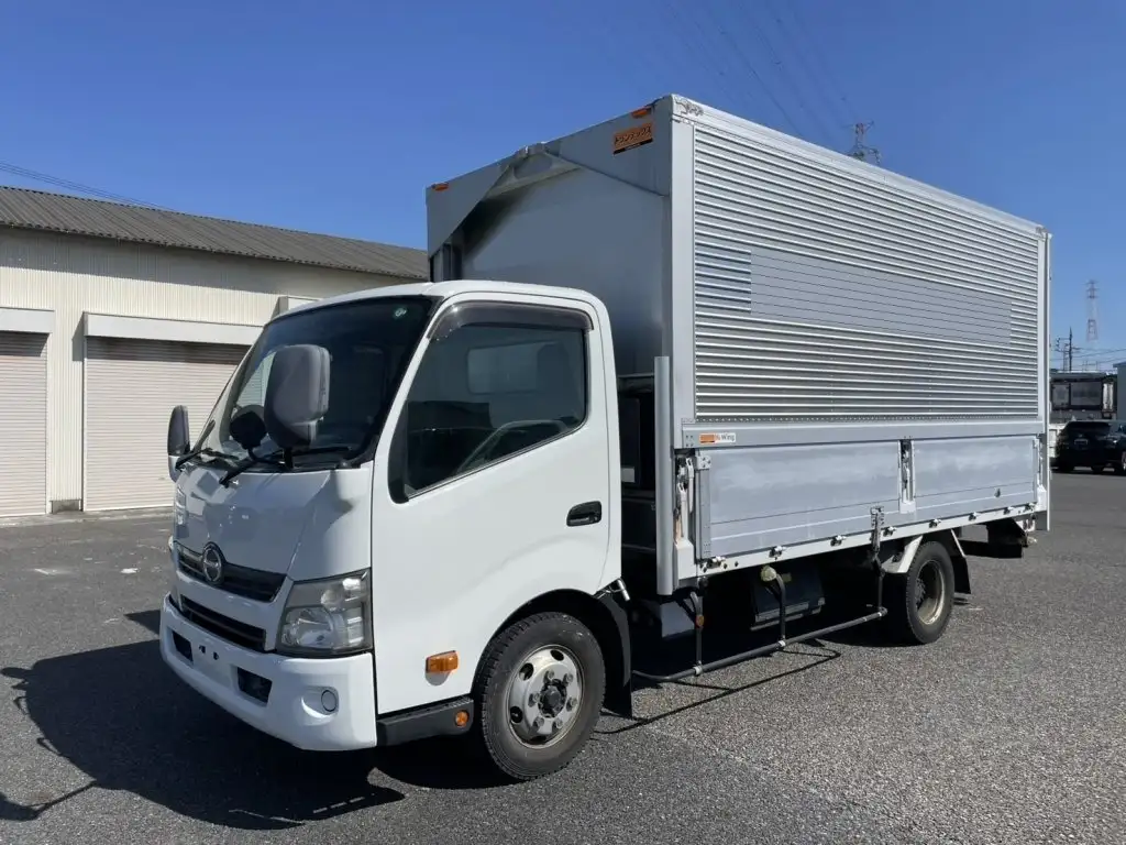 日野 デュトロ 小型 ウイング TKG-XZU710M H26 の中古トラック【車両No.190165】