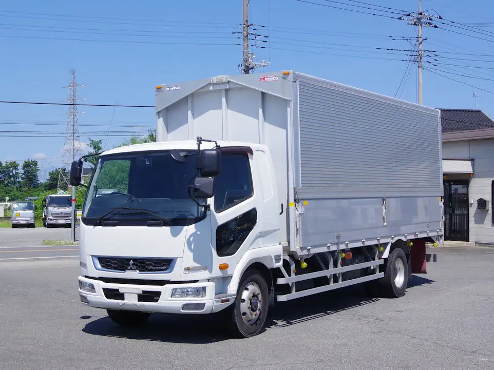 三菱 ファイター 中型/増トン ウイング ベッド 2KG-FK62FZ の中古トラック【車両No.190617】