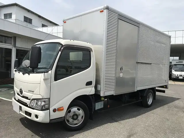 トヨタ ダイナ 小型 アルミバン サイドドア 3枚観音 の中古トラック【車両No.190628】