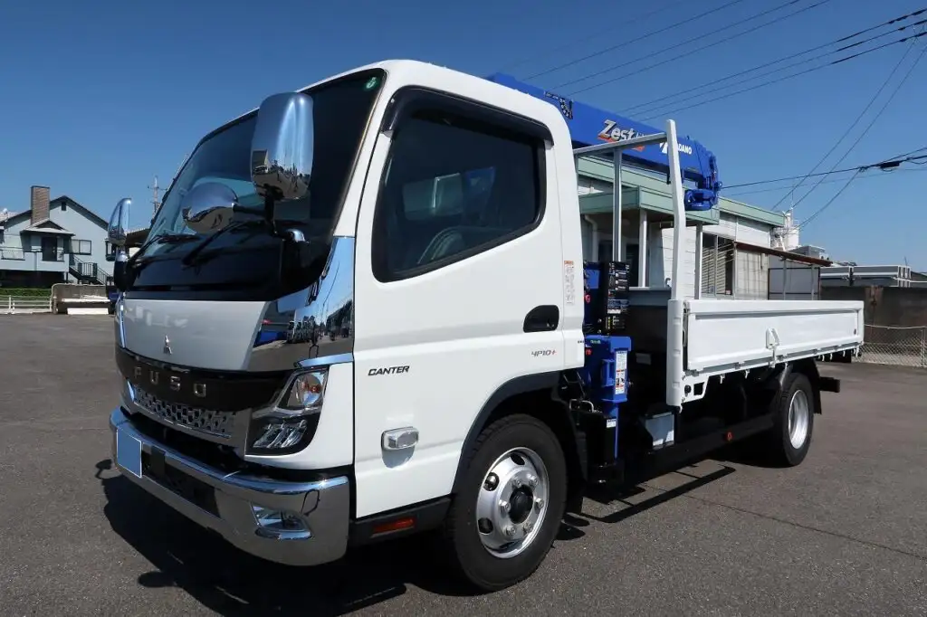 三菱 キャンター 小型 クレーン付 4段 ラジコン の中古トラック【車両No.190856】