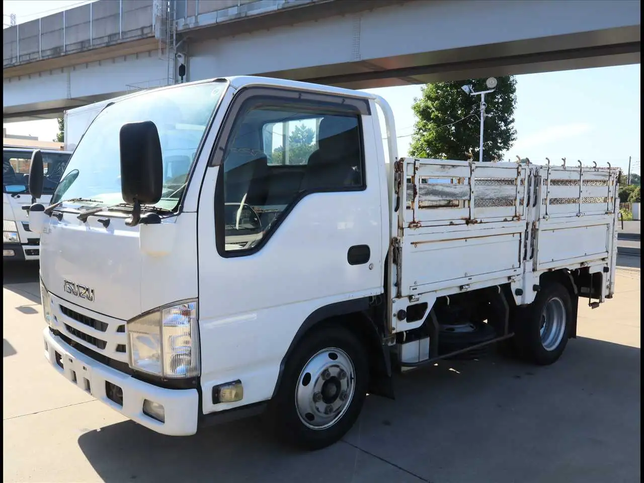 いすゞ エルフ 小型 平ボディ パワーゲート 床鉄板 の中古トラック【車両No.194096】